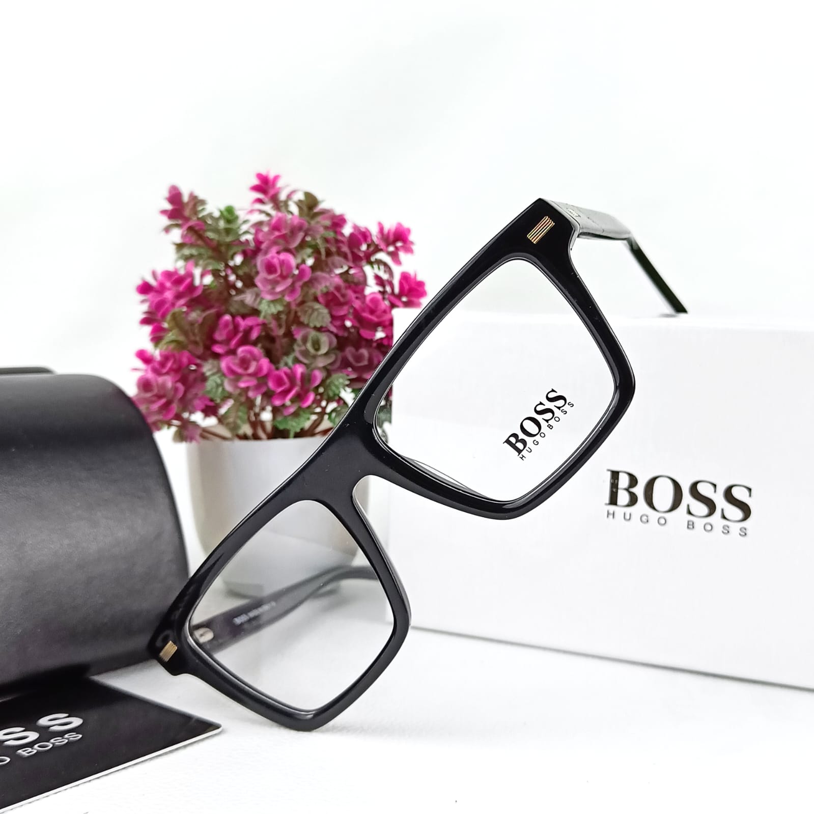 BOSS EYEGLASS