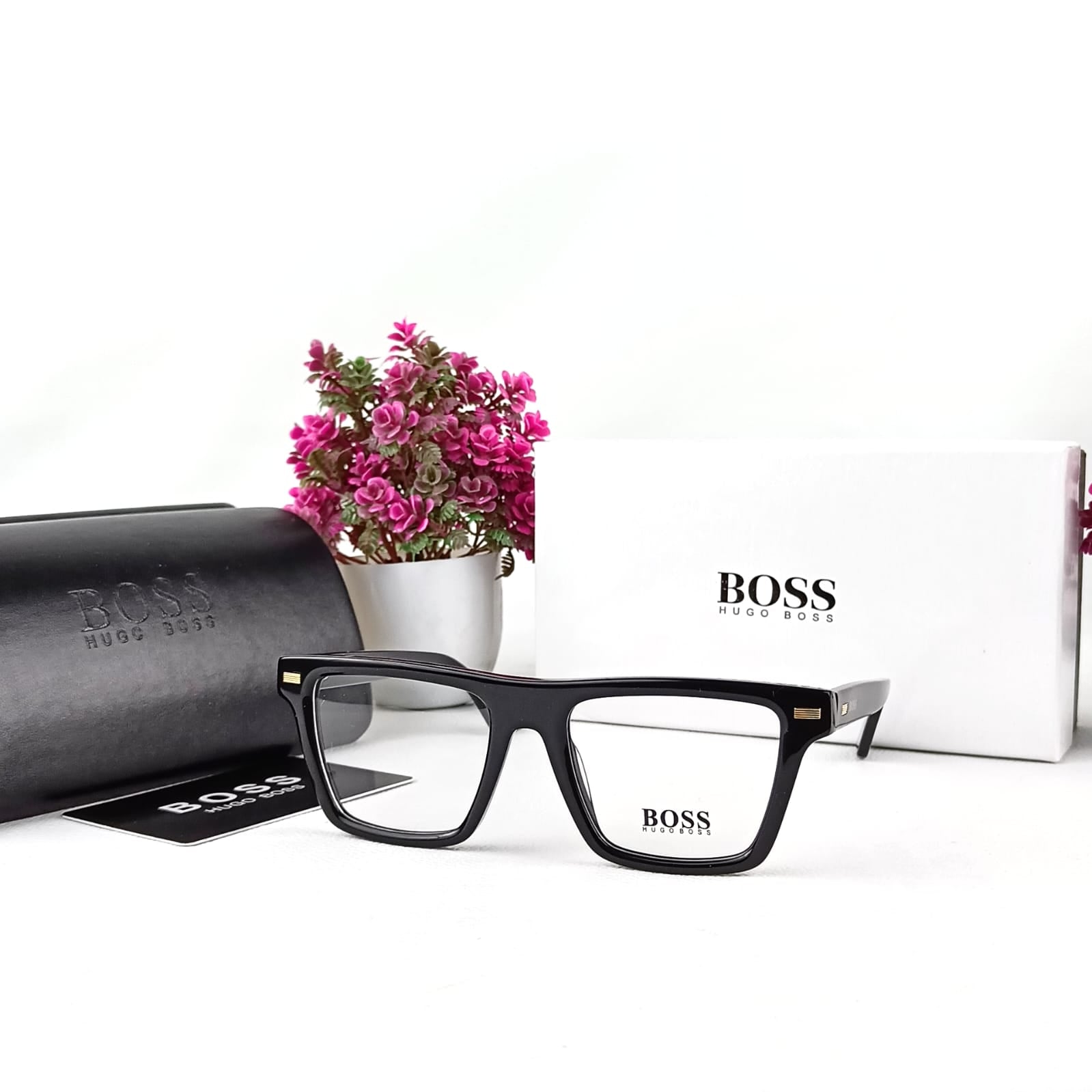 BOSS EYEGLASS