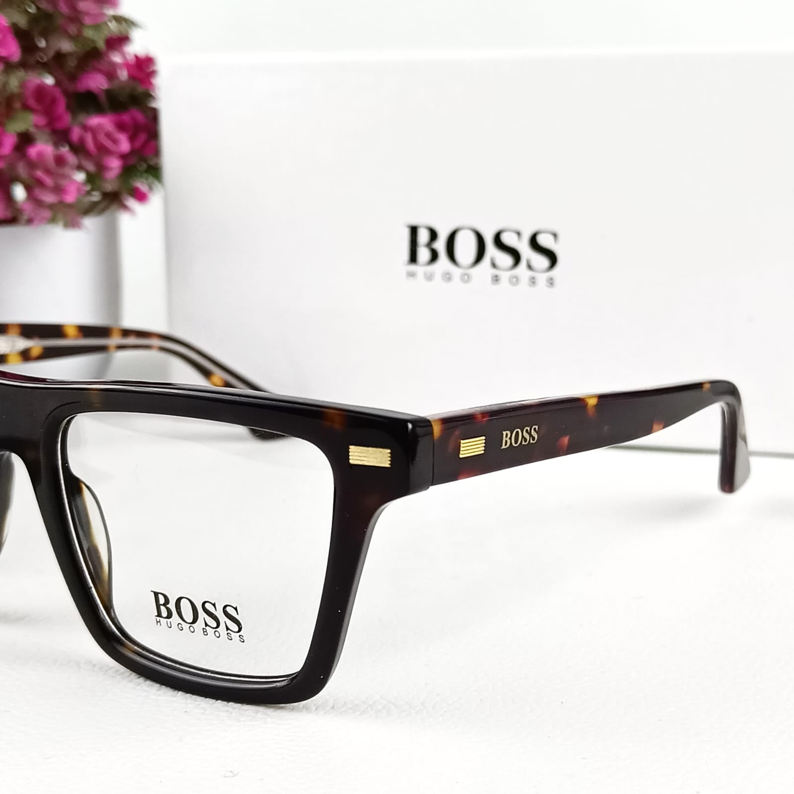 BOSS EYEGLASS