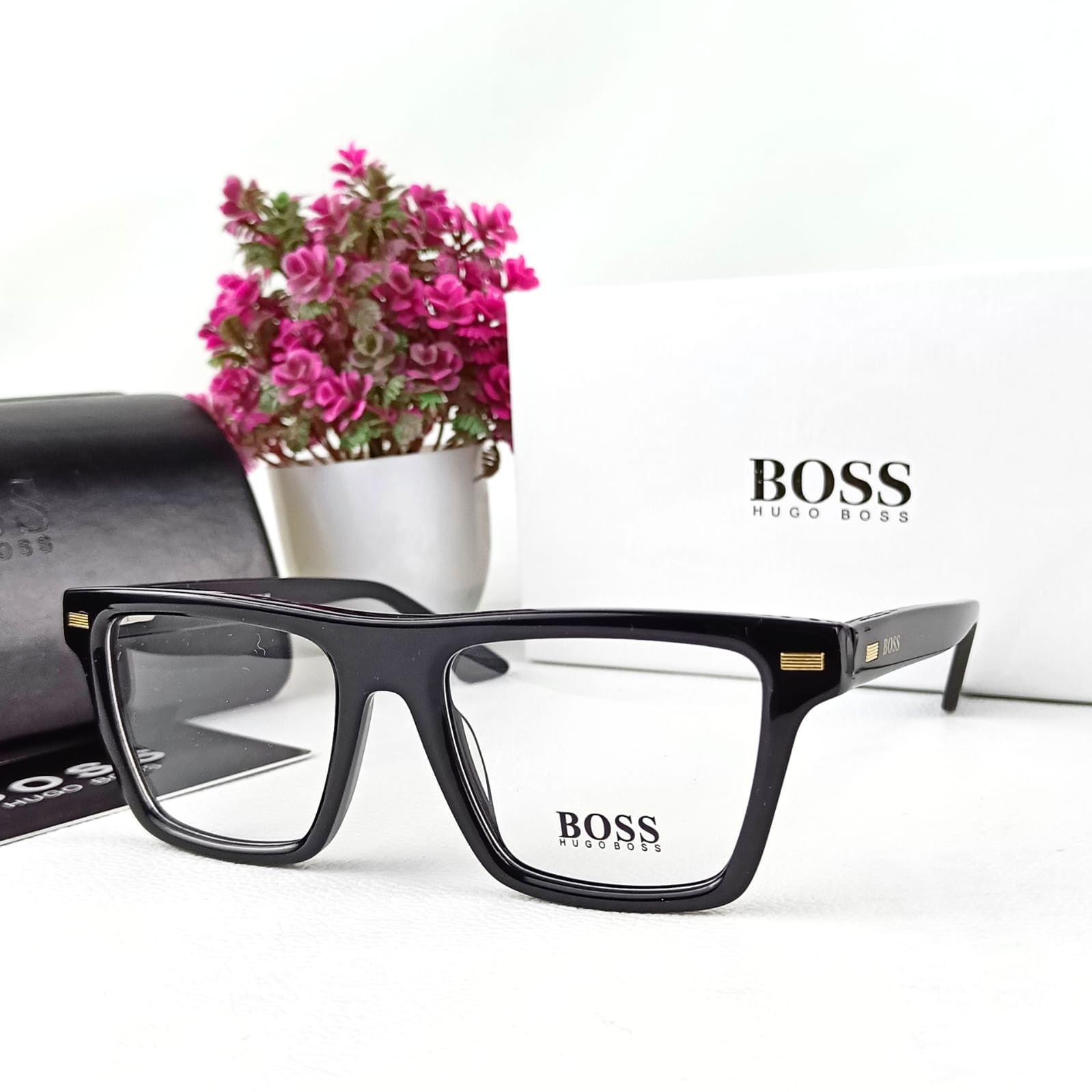 BOSS EYEGLASS