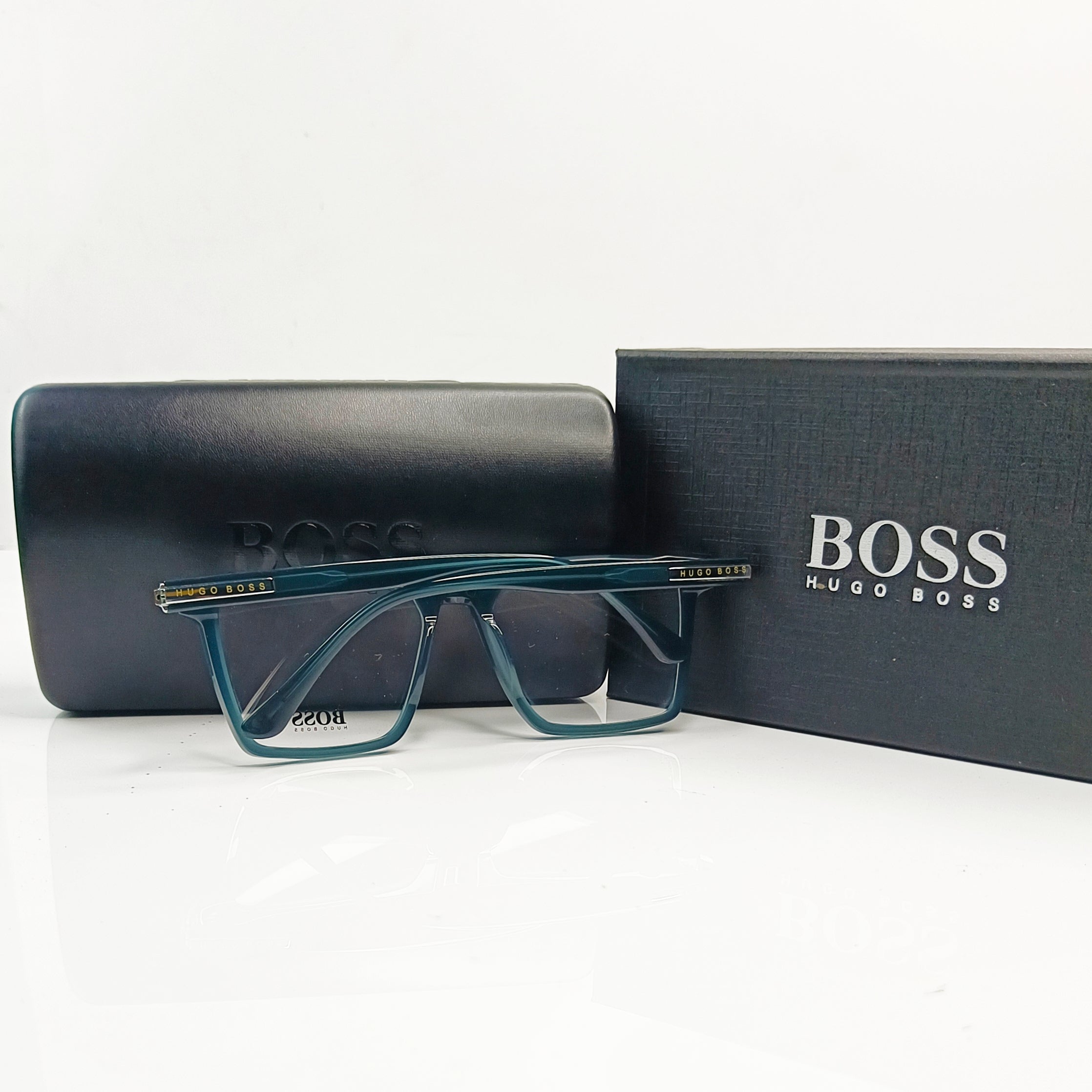 BOSS EYEWEAR