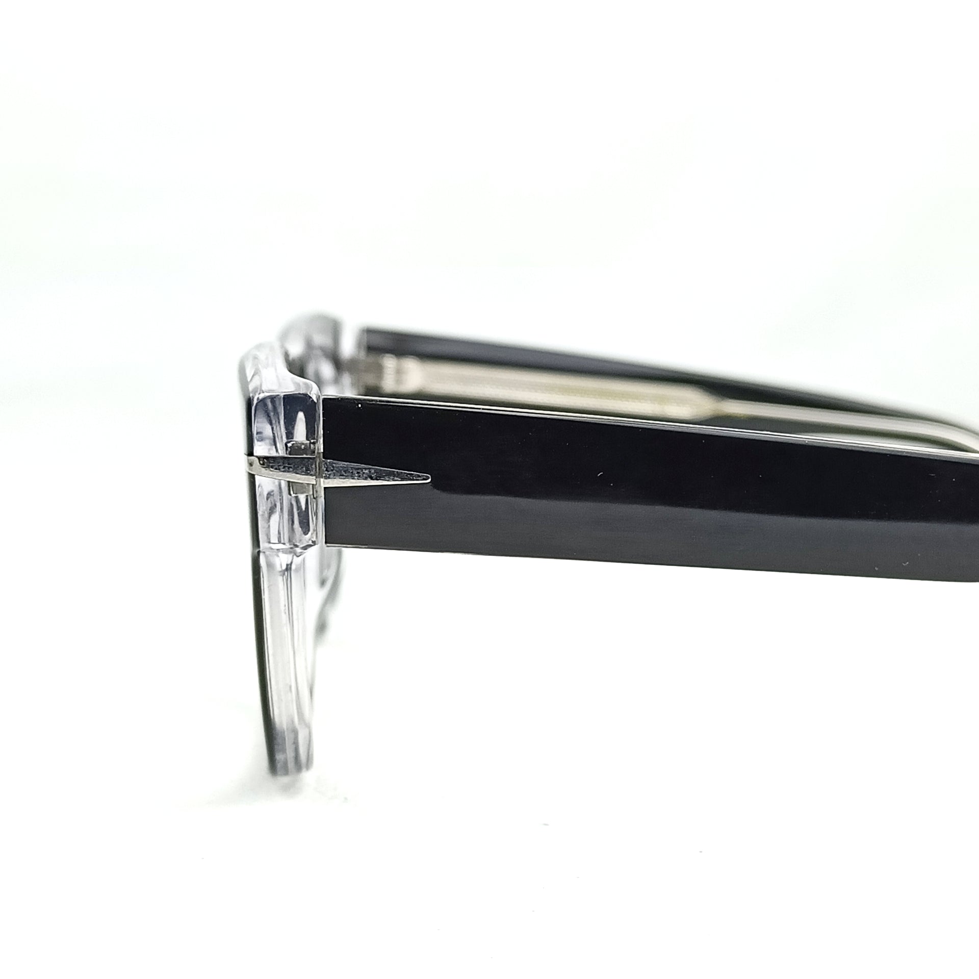 DAVID BEKHAM EYEGLASS