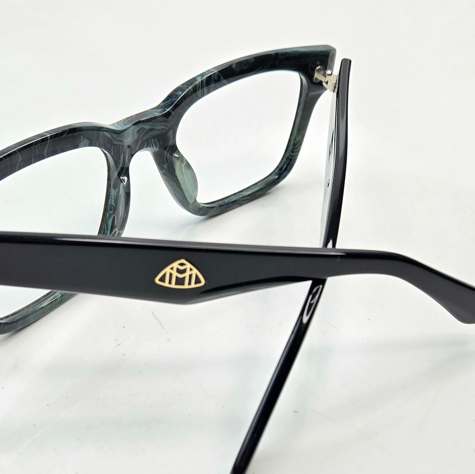 MBACH EYEGLASS