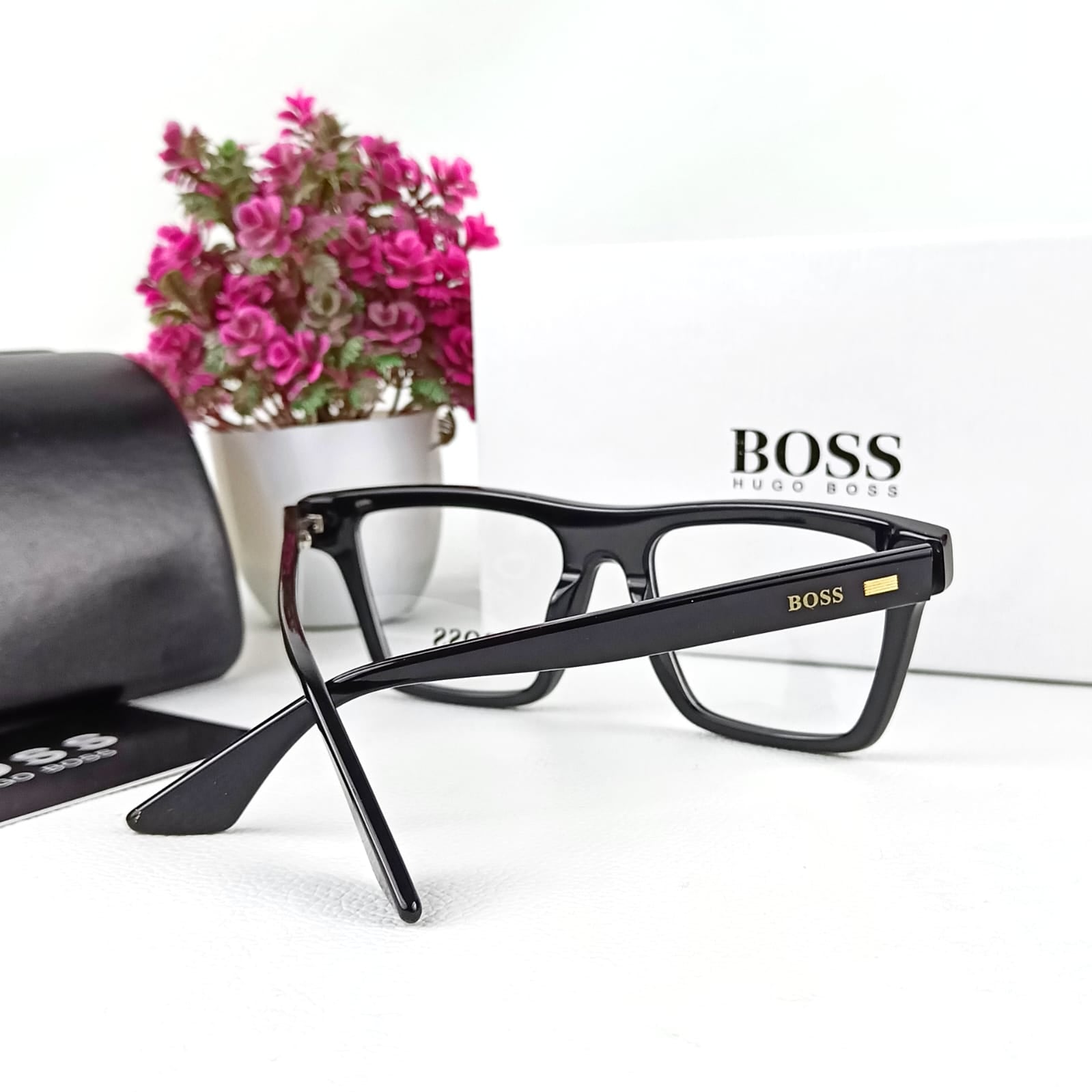 BOSS EYEGLASS